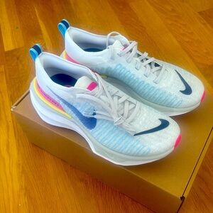 NWT Nike ZoomX Invincible Run Flyknit 3 - Womens Running Shoe Size 7